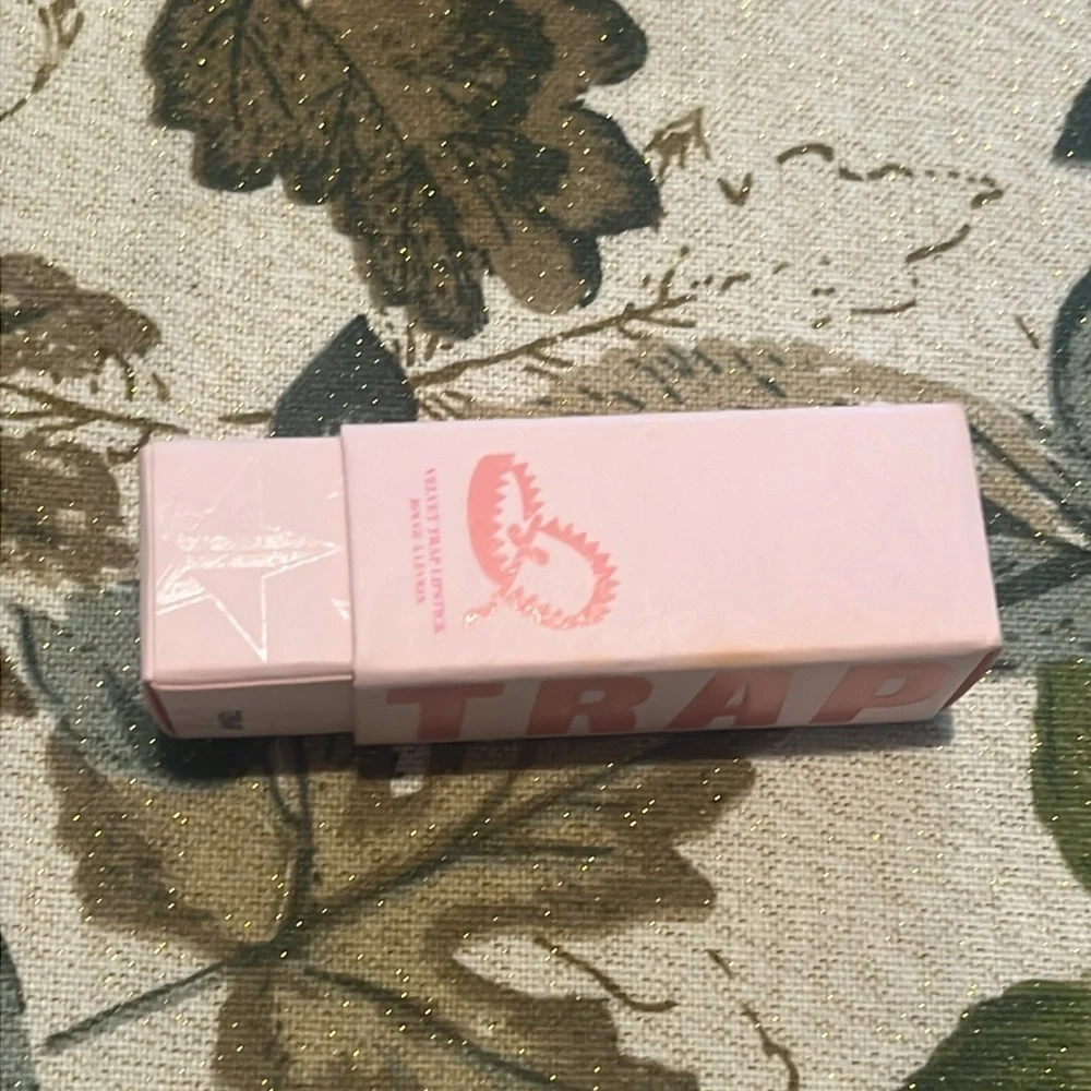 JEFFREE STAR Velvet Trap Matte Lipstick - DOMINATRIX *NIB*